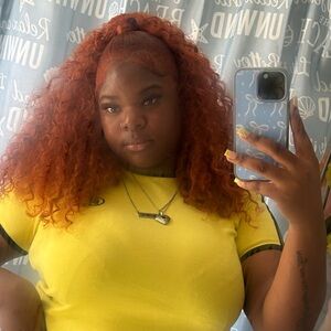 Meet your Posher, Chloe